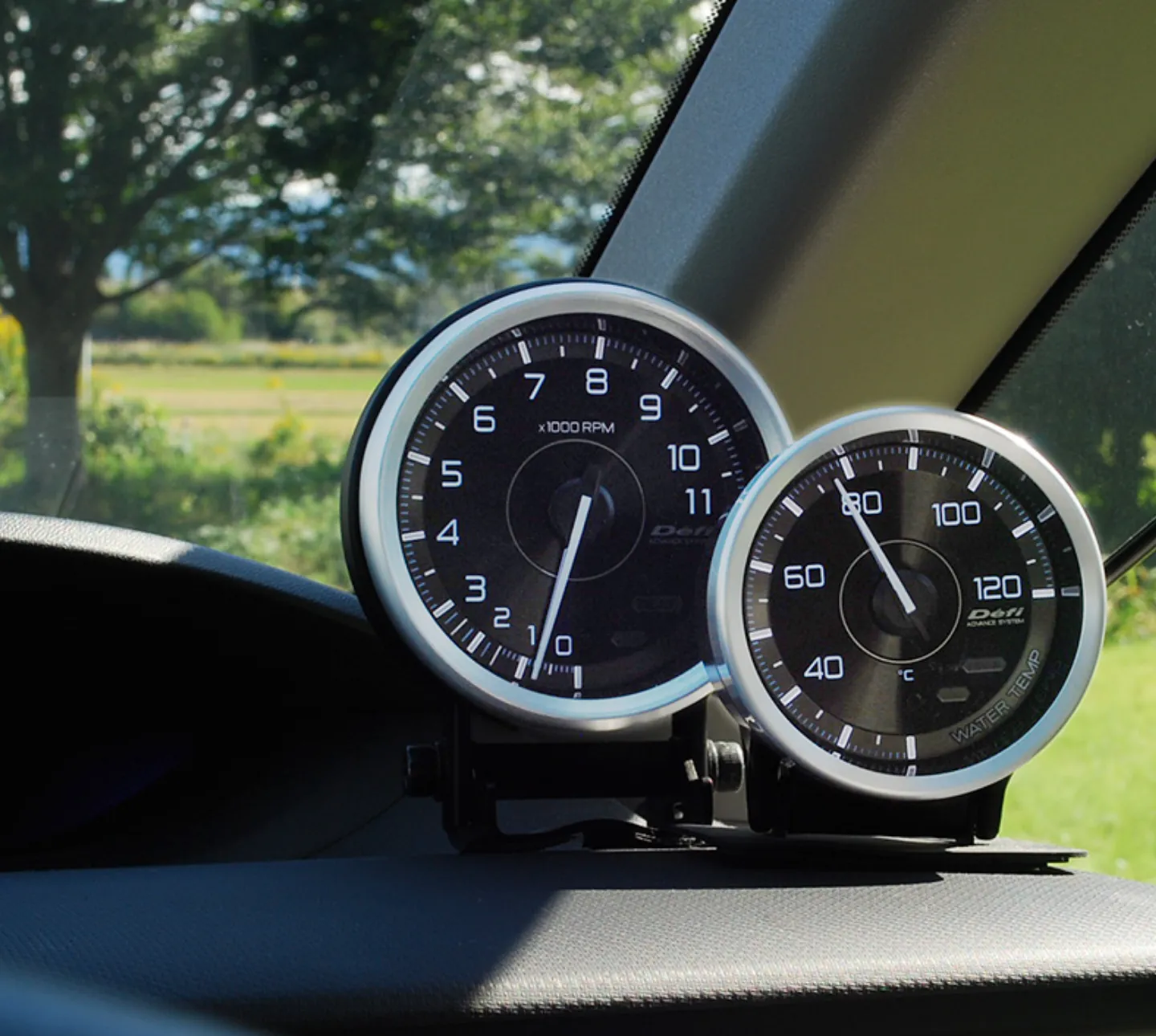 Low-reflective Glass and Decorative Dials