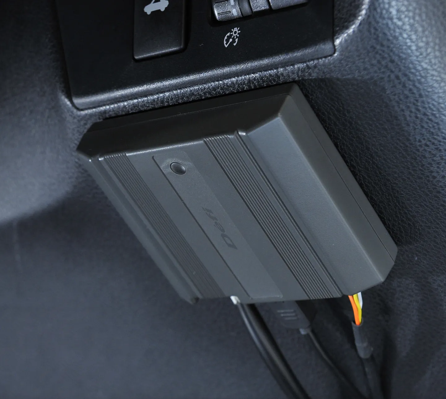 a unit to convert OBD signals into ADVANCE signals